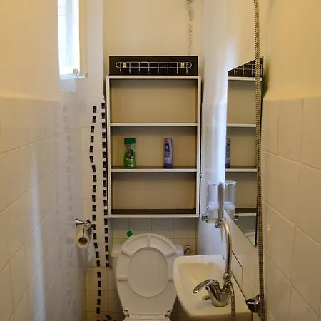 Vandrerhjem Elegance On A Budget - For Rent In Center