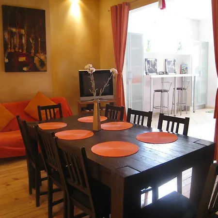 Elegance On A Budget - For Rent In Center Vandrerhjem Sofia