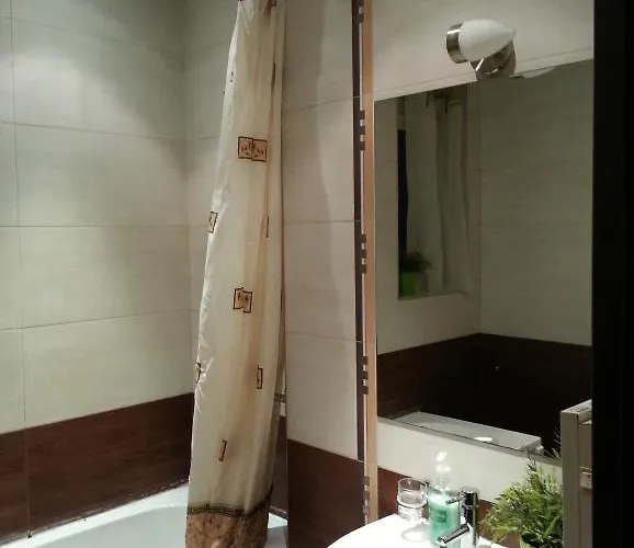 Elegance On A Budget - For Rent In Center סופיה