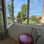 Elegance On A Budget - For Rent In Center Hostel Szófia