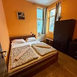 Ostello Elegance On A Budget - For Rent In Center *