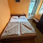 Ostello Elegance On A Budget - For Rent In Center Sofia
