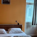 Hostel Elegance On A Budget - For Rent In Center *
