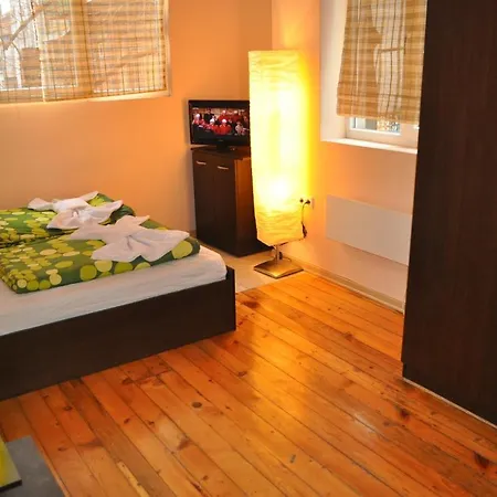 Elegance On A Budget - For Rent In Center *