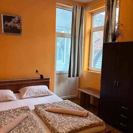 Elegance On A Budget - For Rent In Center Ostello Sofia