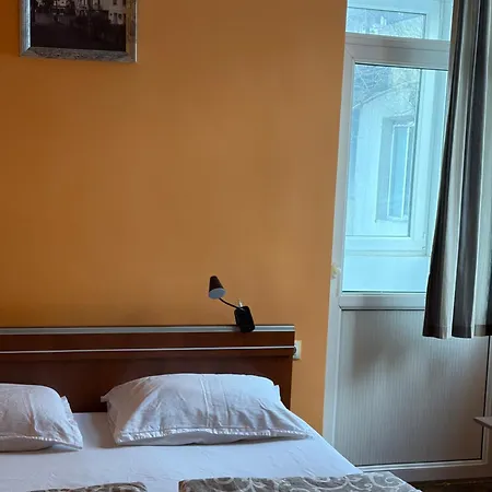 Хостел Elegance On A Budget - For Rent In Center *