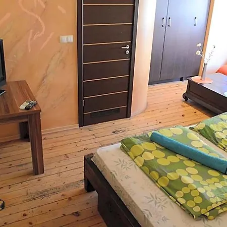 Elegance On A Budget - For Rent In Center