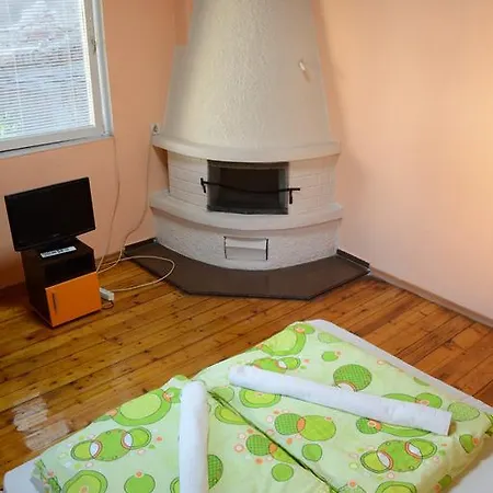 Vandrerhjem Elegance On A Budget - For Rent In Center