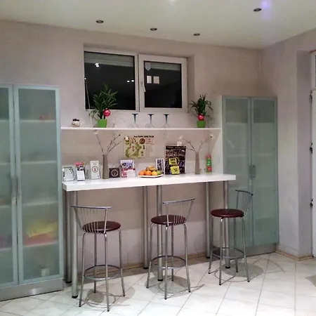 Hostel Elegance On A Budget - For Rent In Center