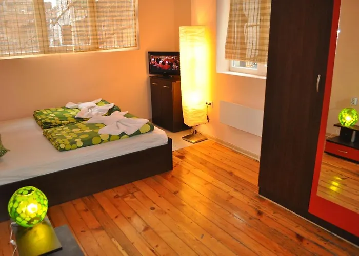 Elegance On A Budget - For Rent In Center *