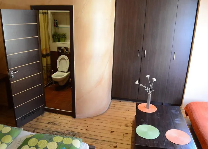 Hostel Elegance On A Budget - For Rent In Center