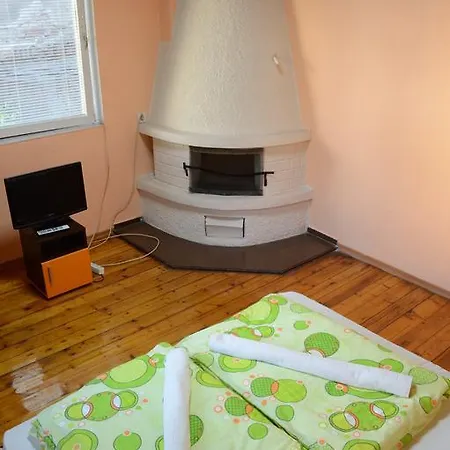 Hostel Elegance On A Budget - For Rent In Center