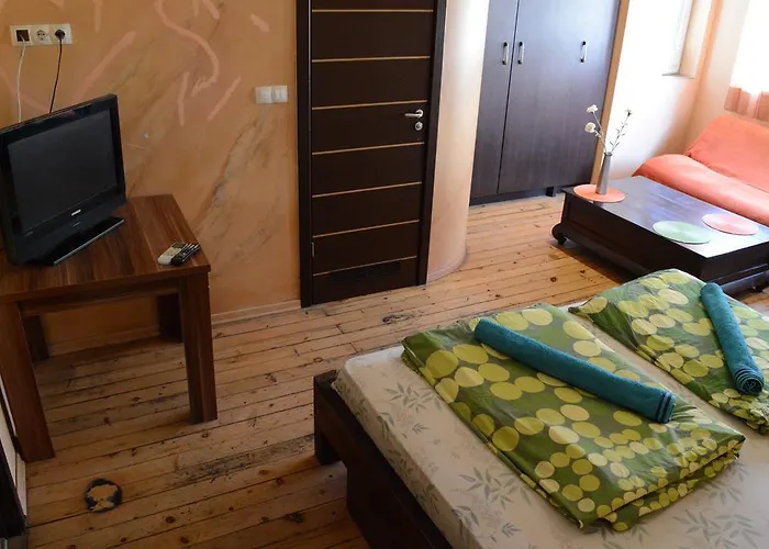 Ostello Elegance On A Budget - For Rent In Center Sofia