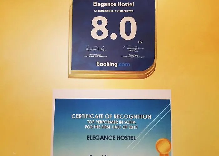 호스텔 Elegance On A Budget - For Rent In Center *