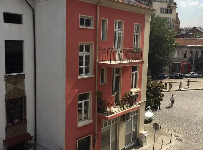 Elegance On A Budget - For Rent In Center *