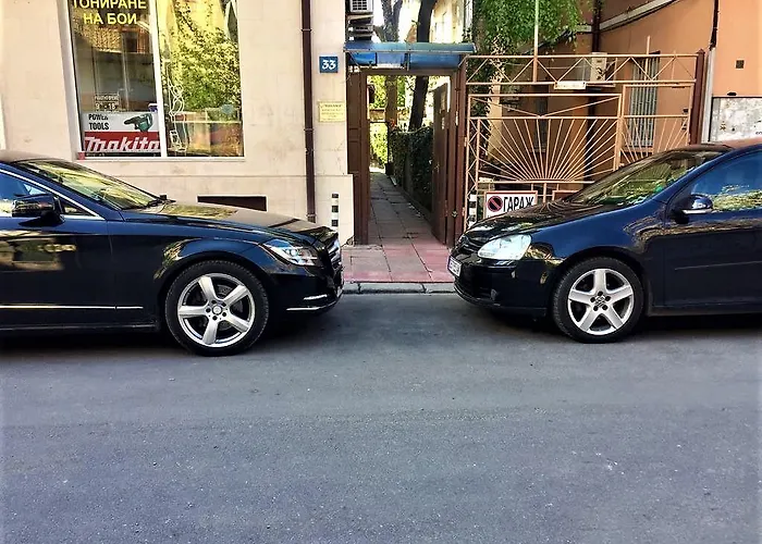 Elegance On A Budget - For Rent In Center 호스텔 *