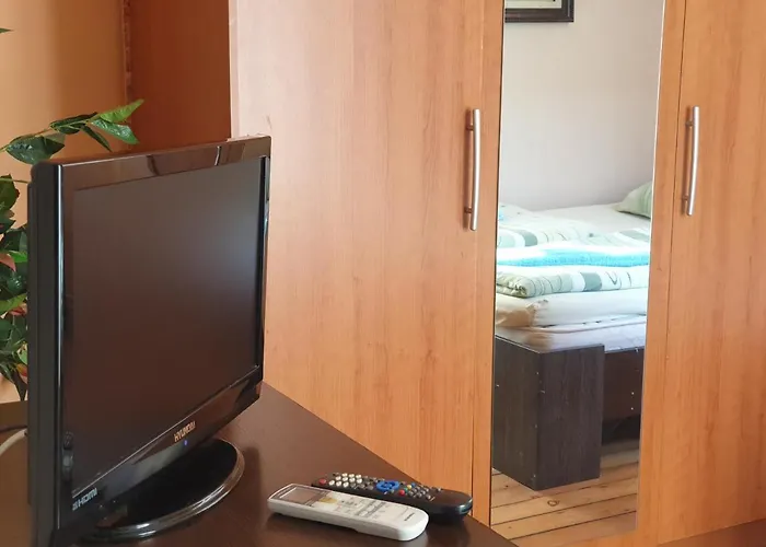 Elegance On A Budget - For Rent In Center *